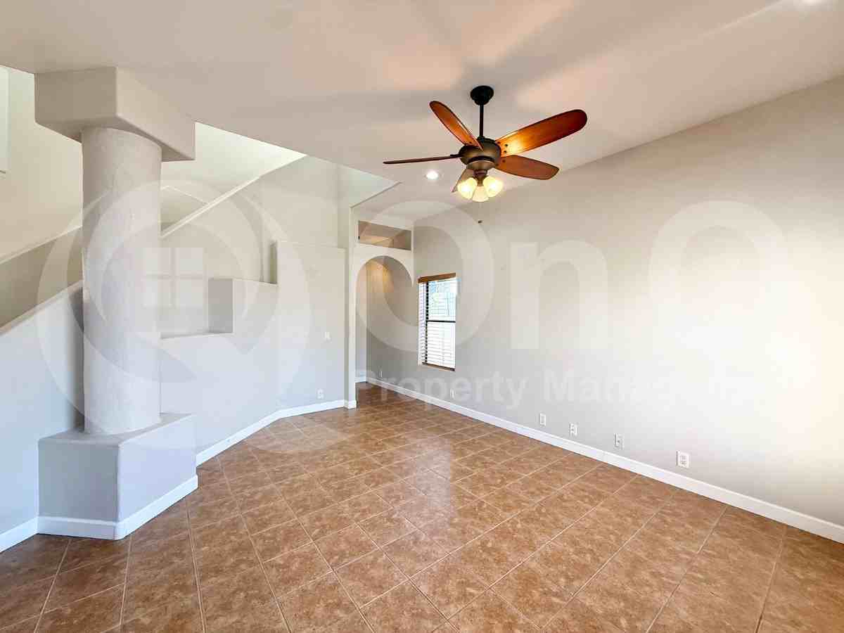 4655 N 99th Dr - Photo 5 of 44