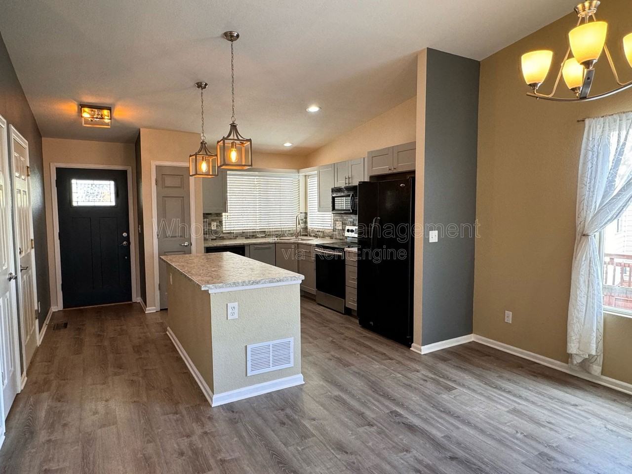 9606 Fox Den Dr - Photo 7 of 48