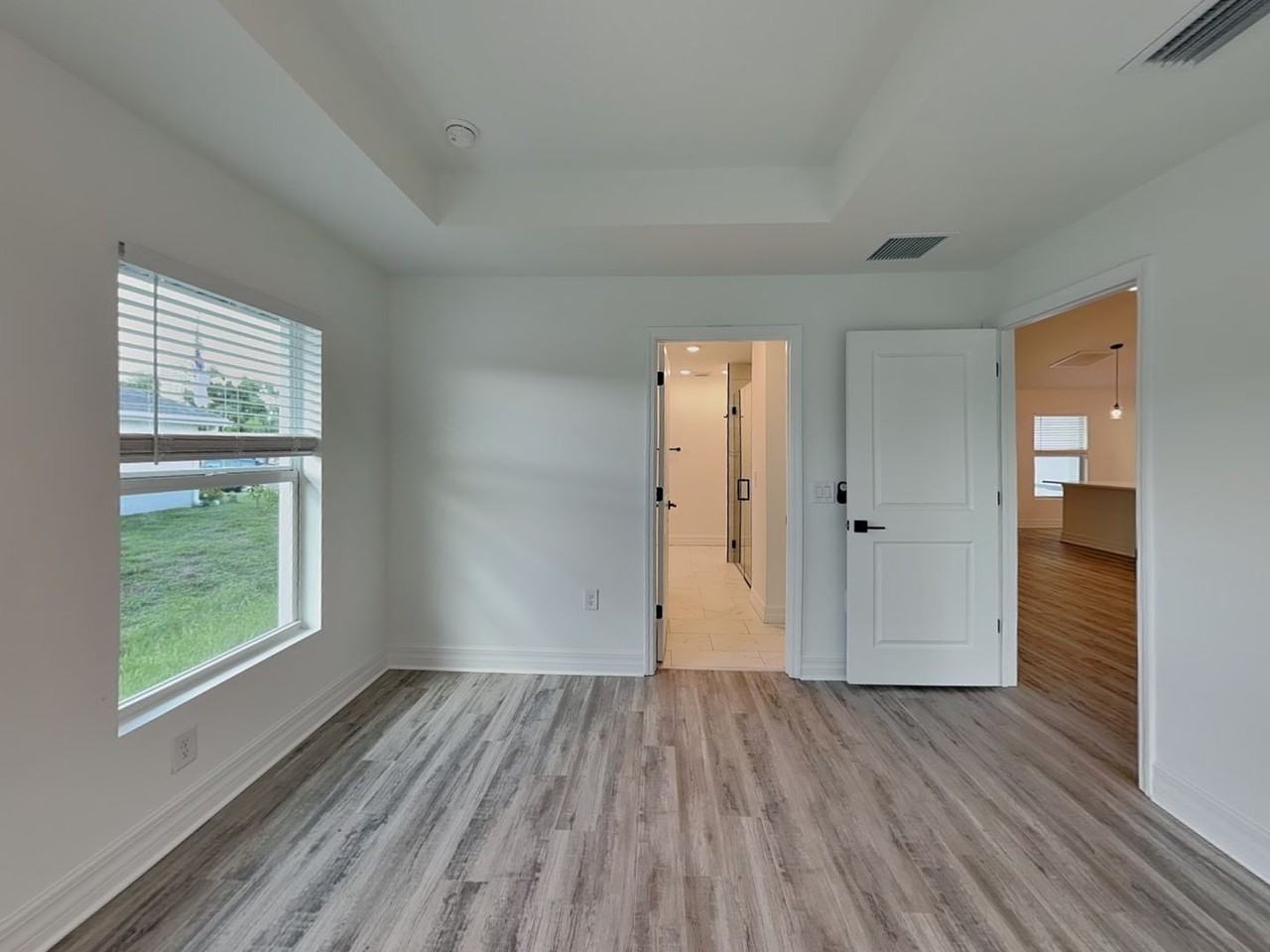 3614 Ne 9th Pl - Photo 6 of 18