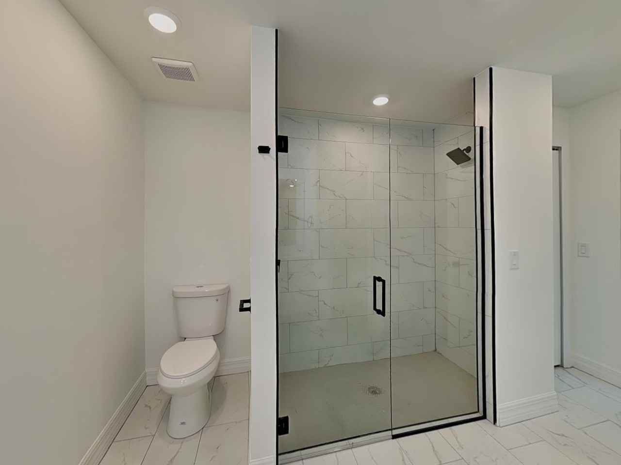 3614 Ne 9th Pl - Photo 6 of 18