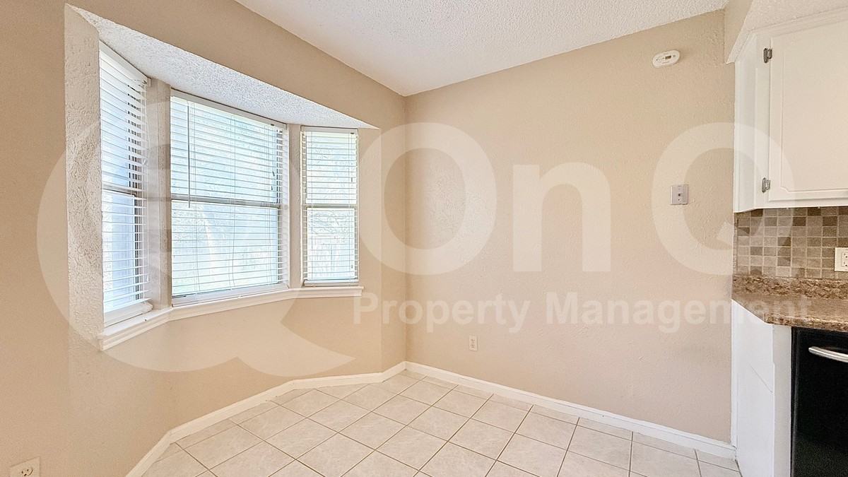 5628 Wagon Train Rd - Photo 6 of 21