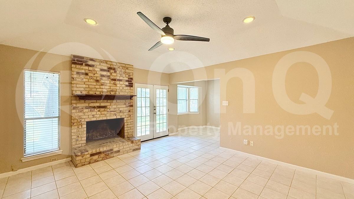 5628 Wagon Train Rd - Photo 7 of 21