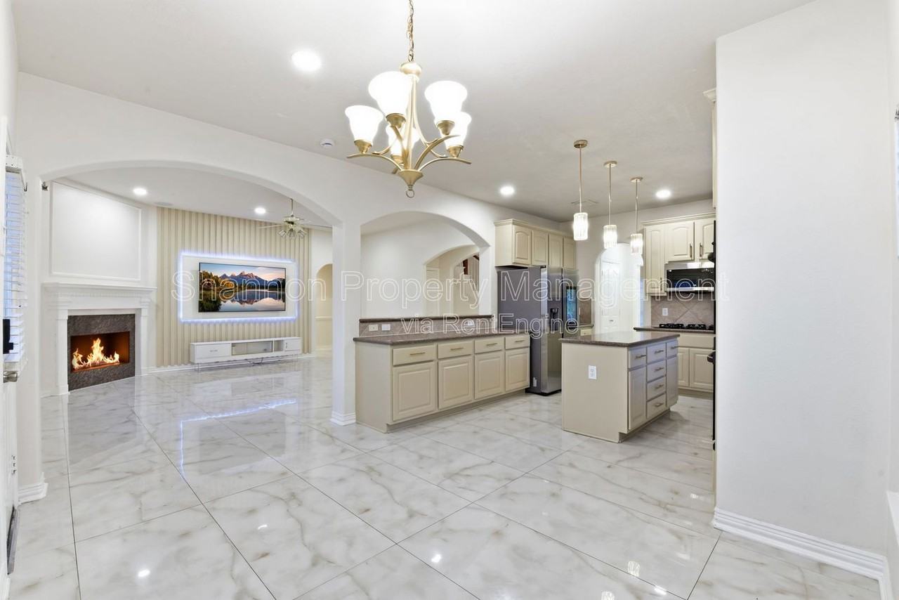 6507 Hill Haven Ct - Photo 7 of 49