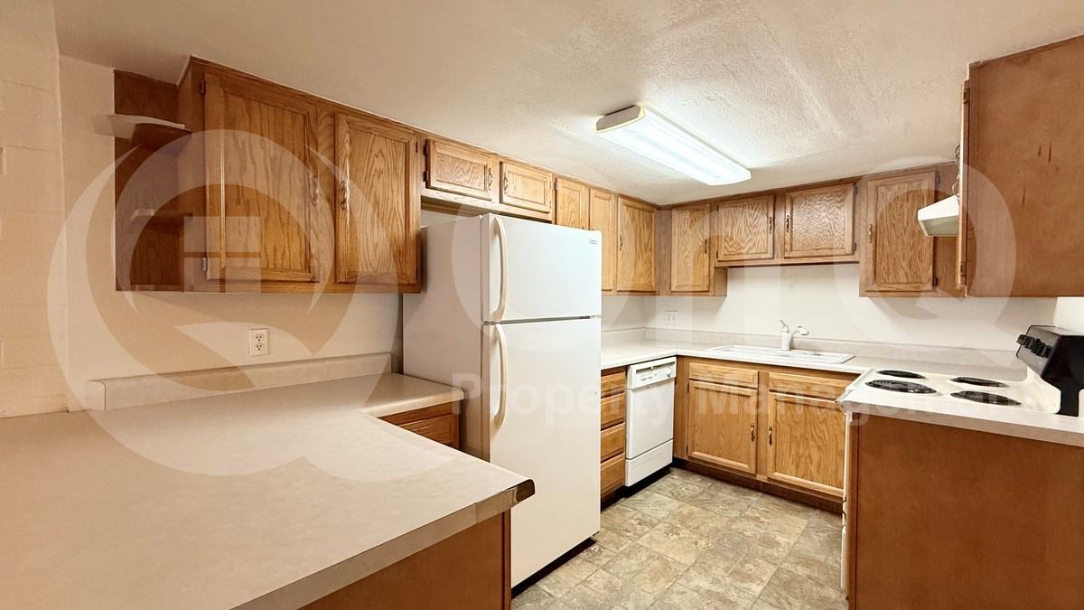 1828 W Tuckey Ln #11 - Photo 3 of 15