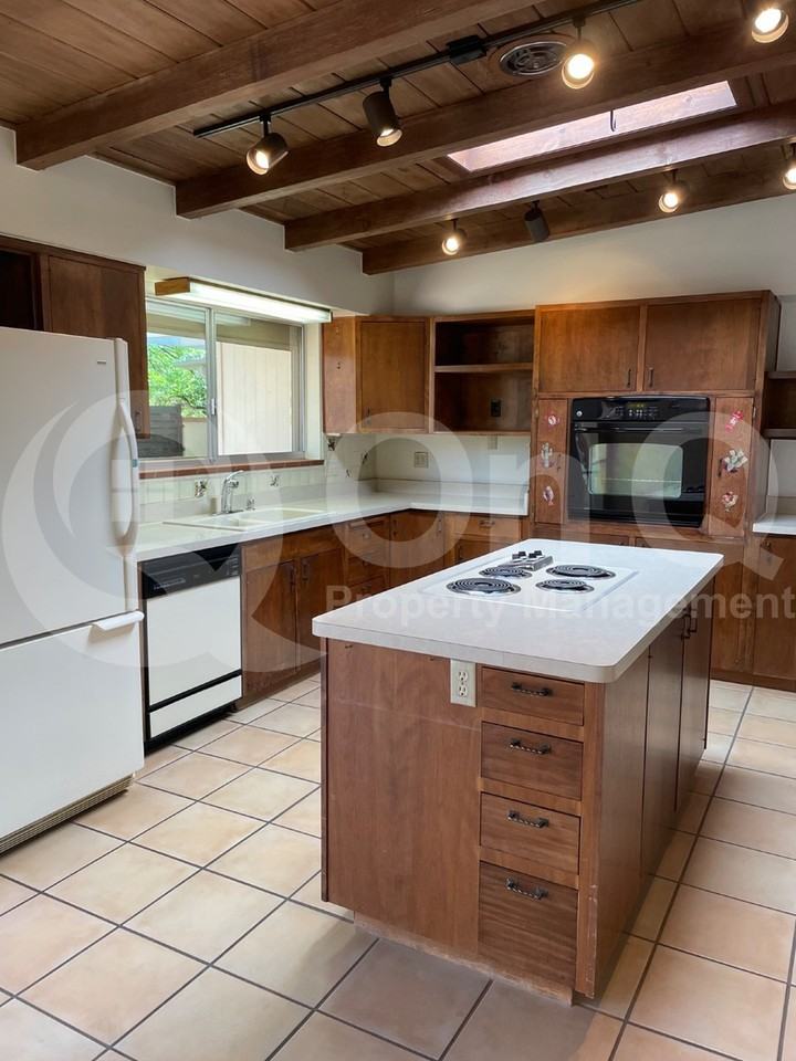 5434 E 6th St - Photo 5 of 33