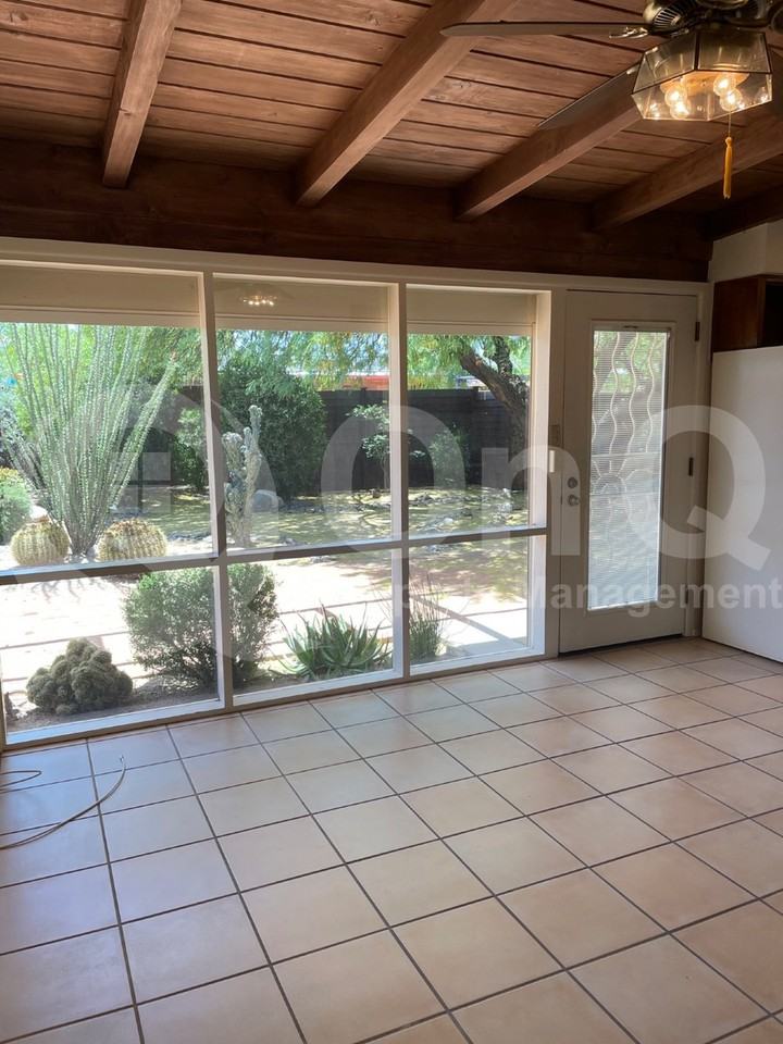 5434 E 6th St - Photo 7 of 33