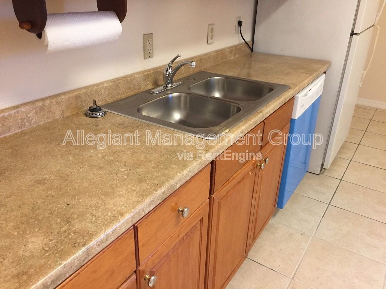 2756 Courtland Blvd - Photo 5 of 17