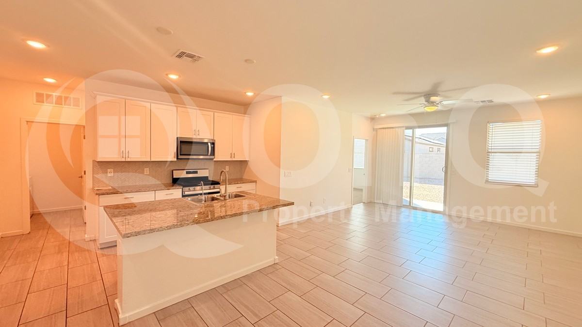 40499 W Shaver Dr - Photo 3 of 21