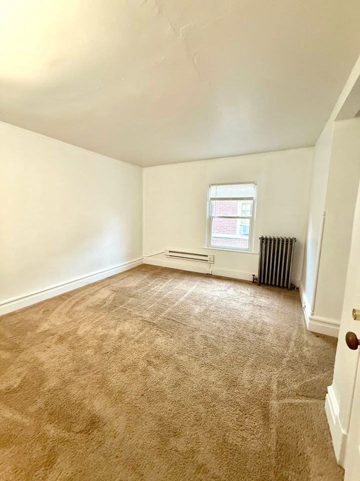 613 N Plum St #3 - Photo 5 of 10