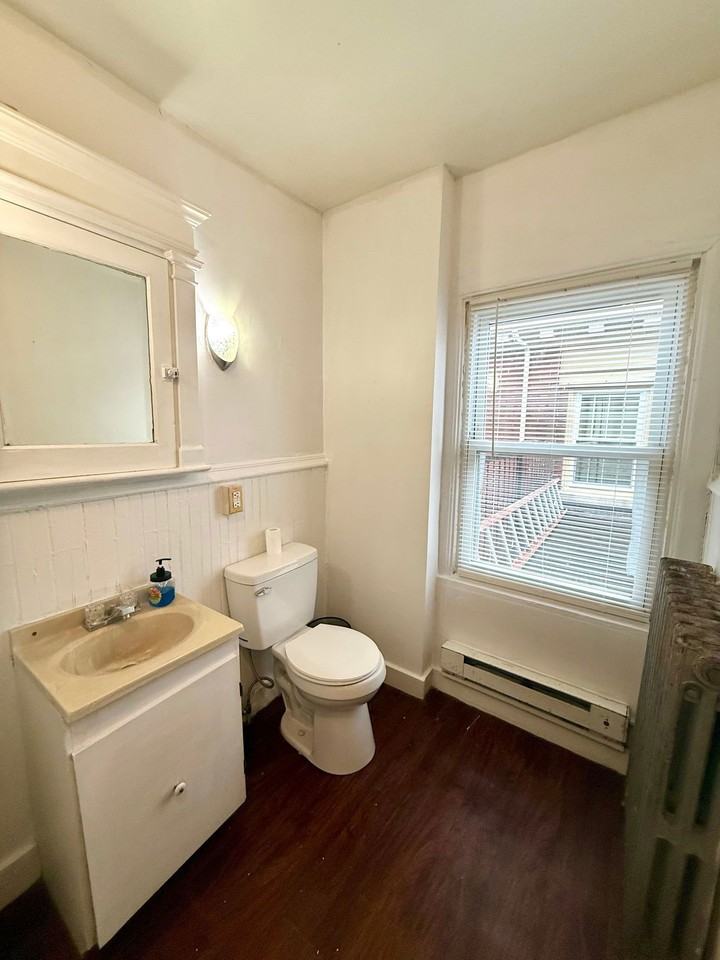 613 N Plum St #3 - Photo 6 of 10