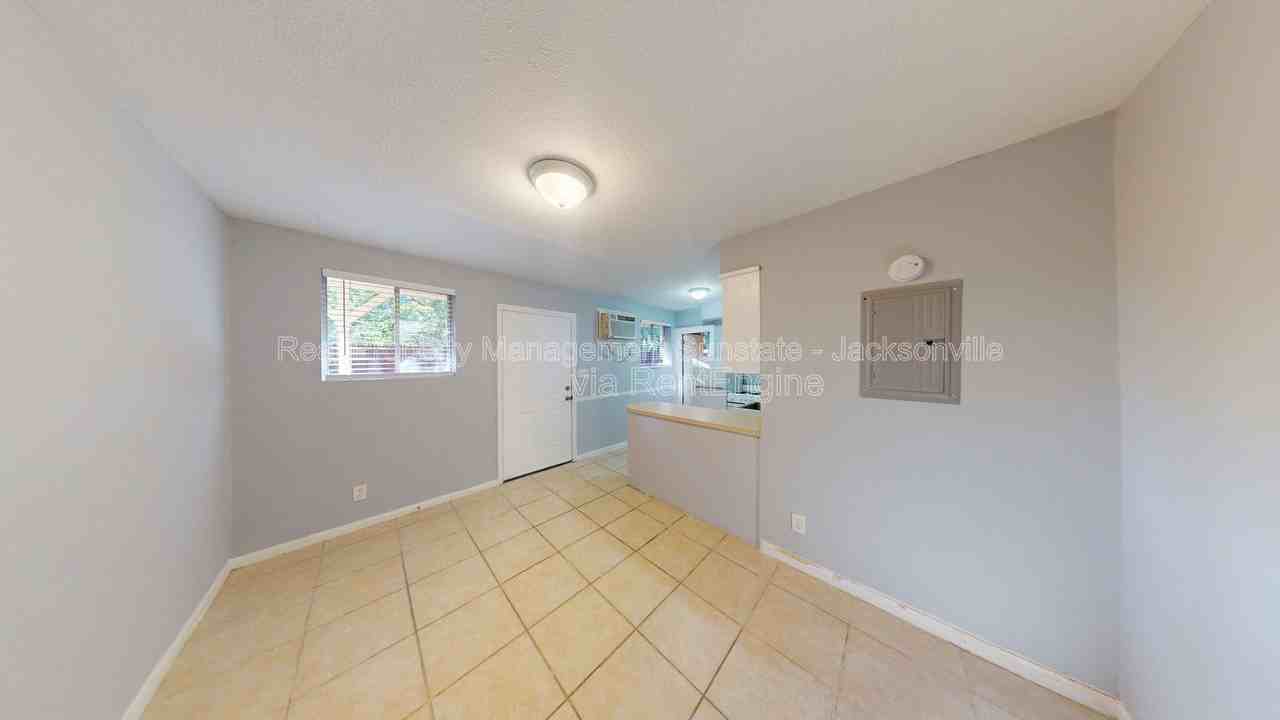 10342 Atlantic Cir #10 - Photo 4 of 11