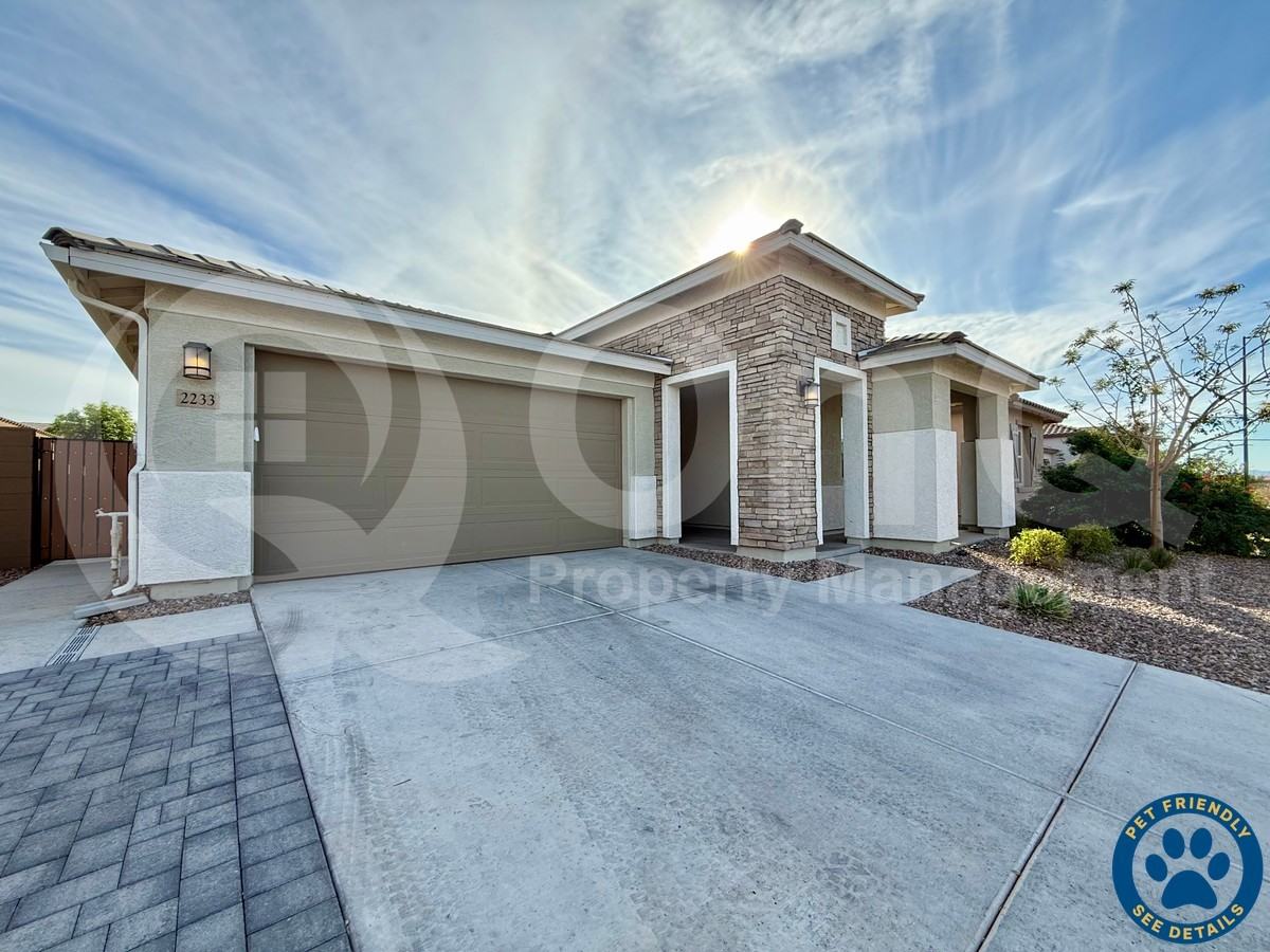 2233 E Meadowview Ct