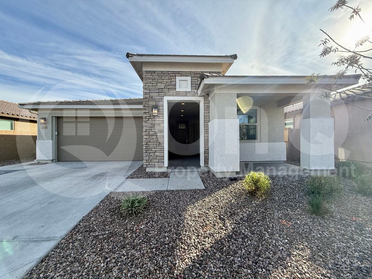 2233 E Meadowview Ct - Photo 2 of 32