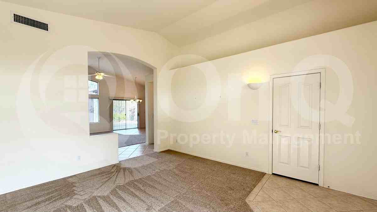 4626 E Thorn Tree Dr - Photo 6 of 21