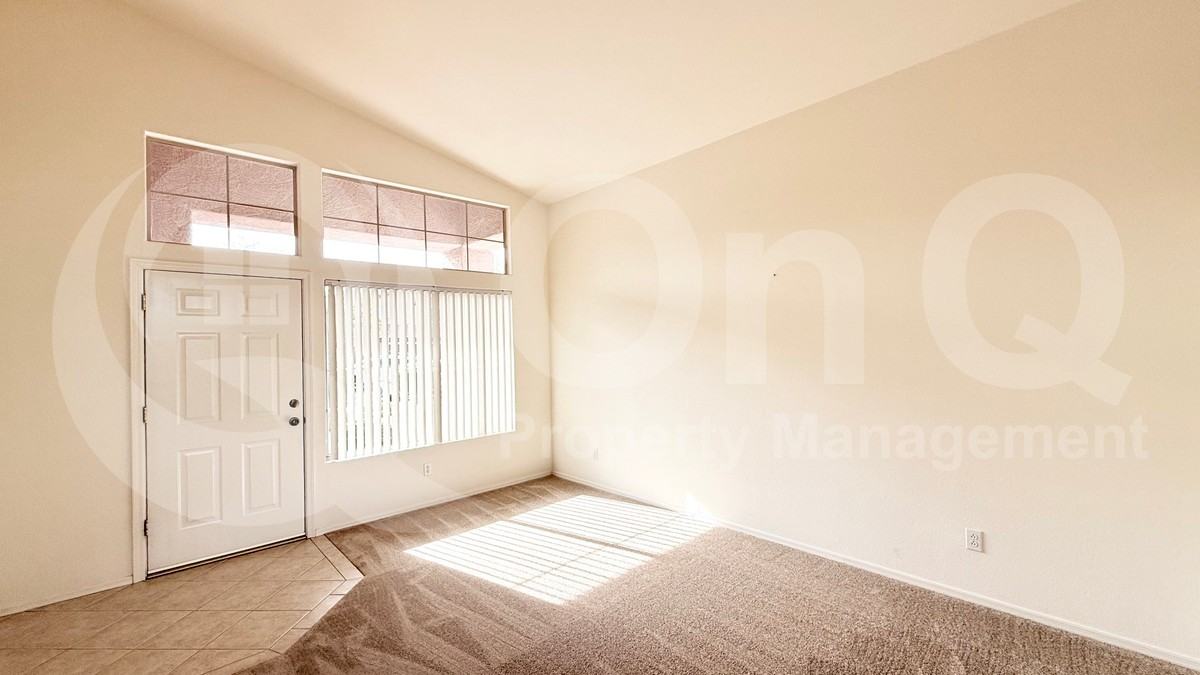 4626 E Thorn Tree Dr - Photo 7 of 21