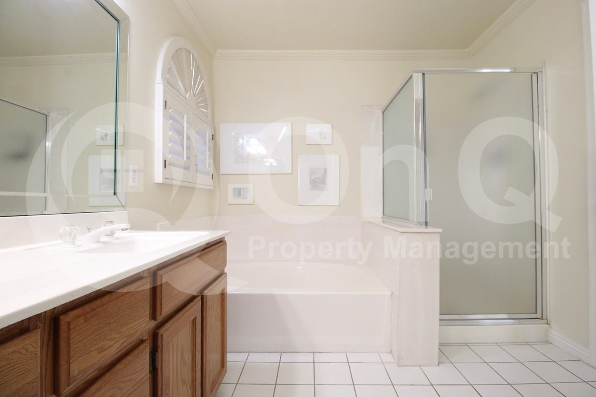 4521 E Saint John Rd - Photo 4 of 10