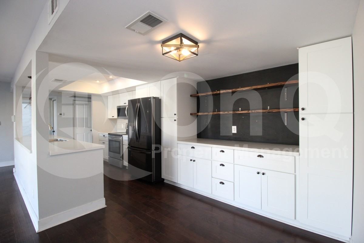 3918 S Willow Dr - Photo 4 of 23