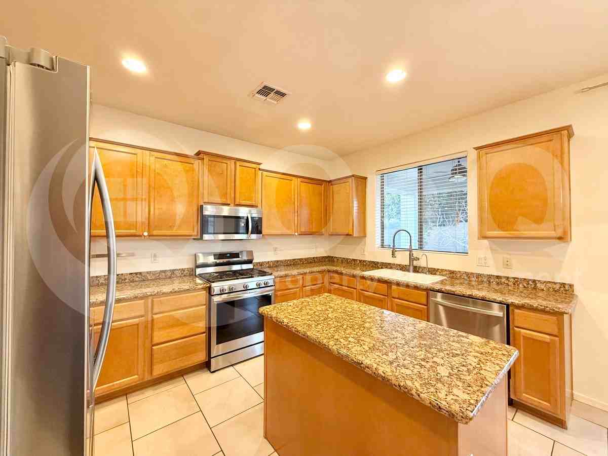 4036 E Dublin St - Photo 3 of 27