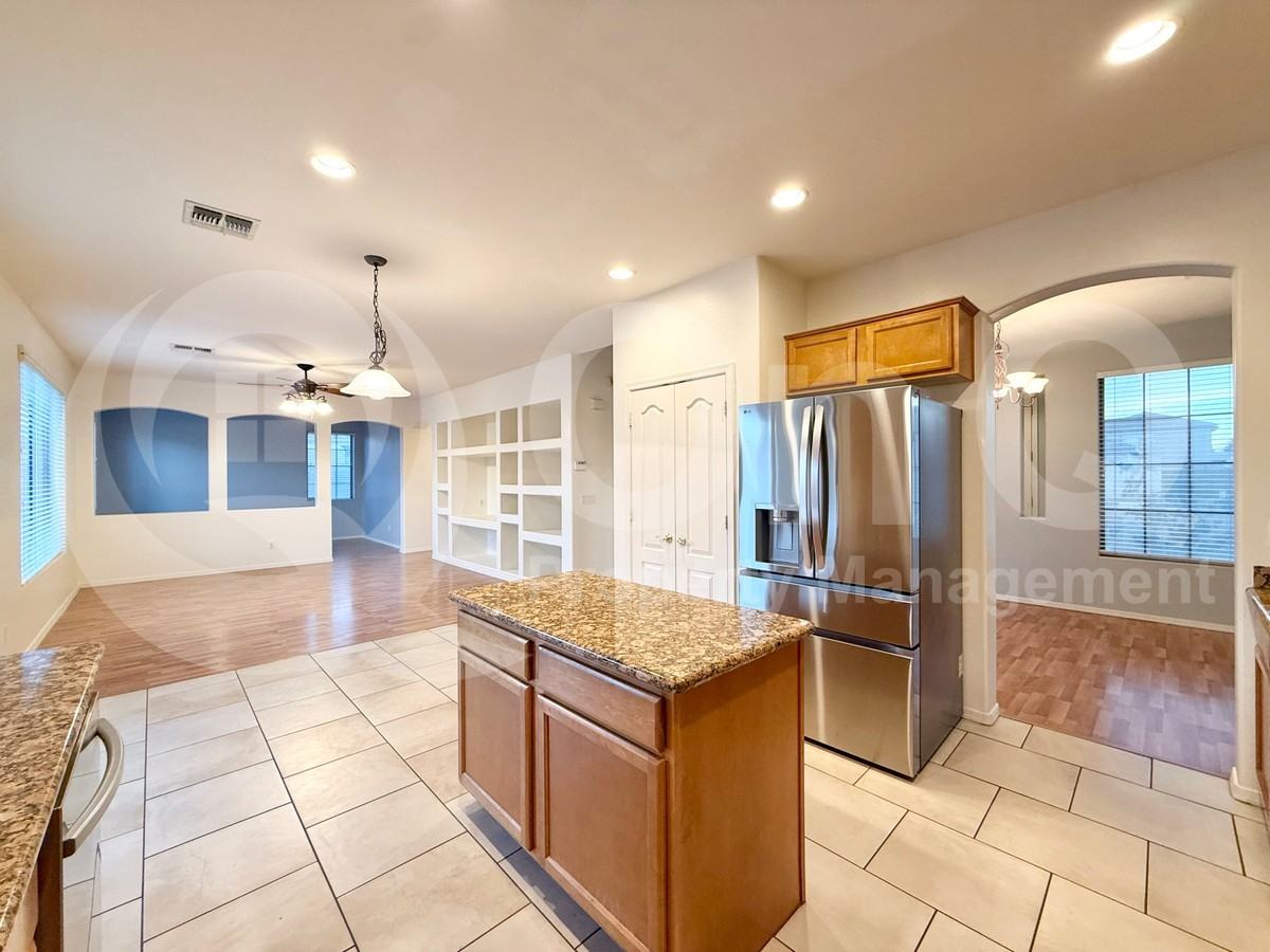 4036 E Dublin St - Photo 4 of 27