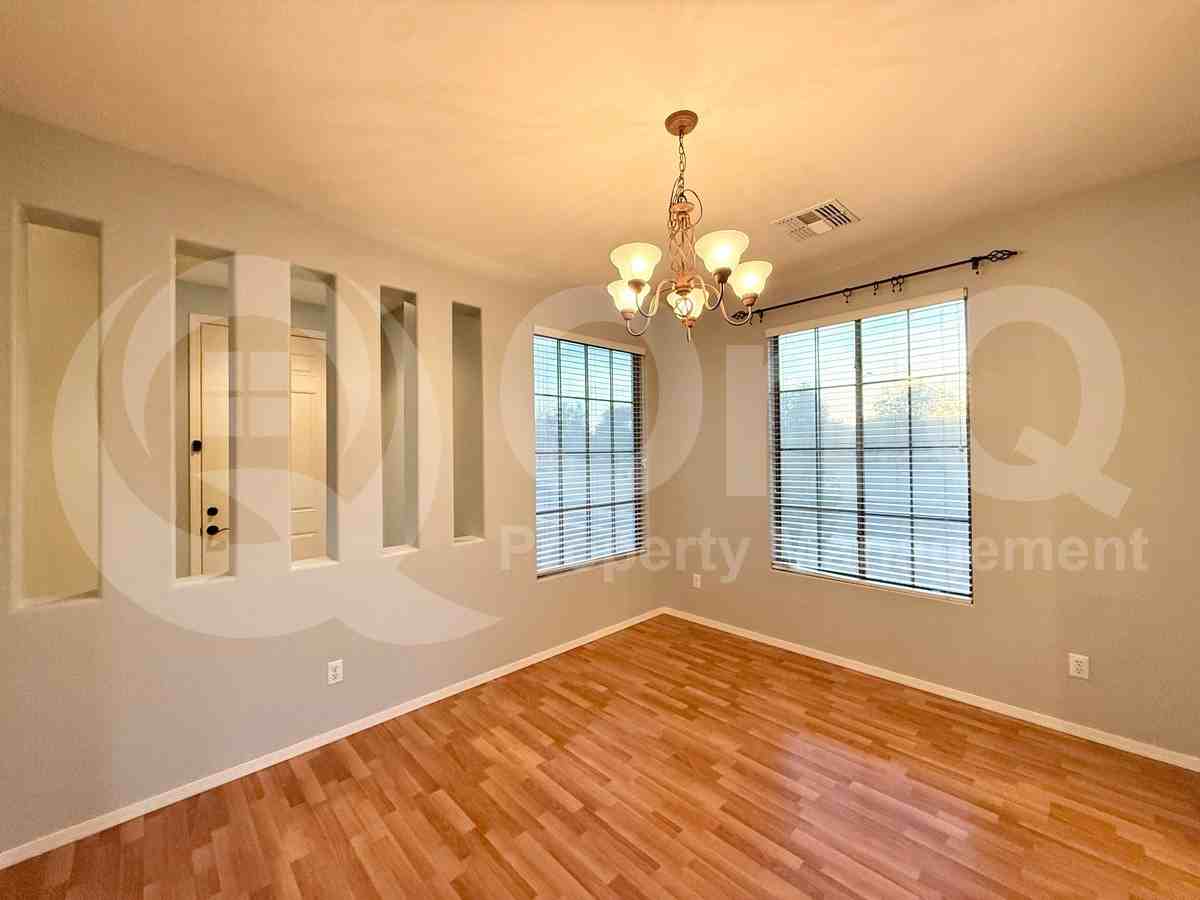 4036 E Dublin St - Photo 5 of 27