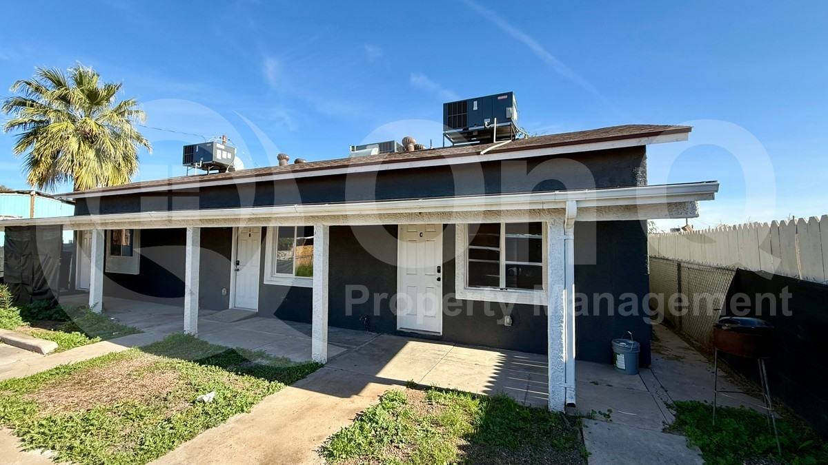 231 S 1st St #C - Photo 2 of 10