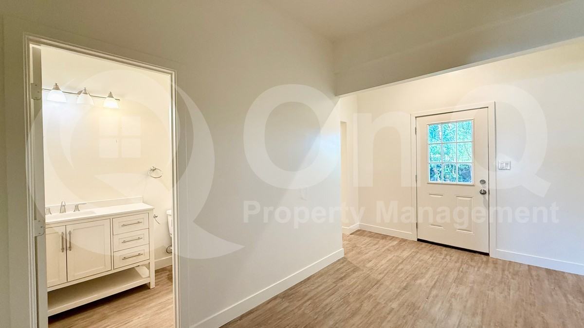 231 S 1st St #C - Photo 7 of 10