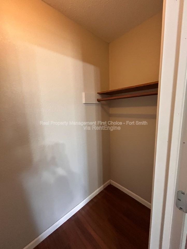 1010 S 19th St #2 - Photo 4 of 11