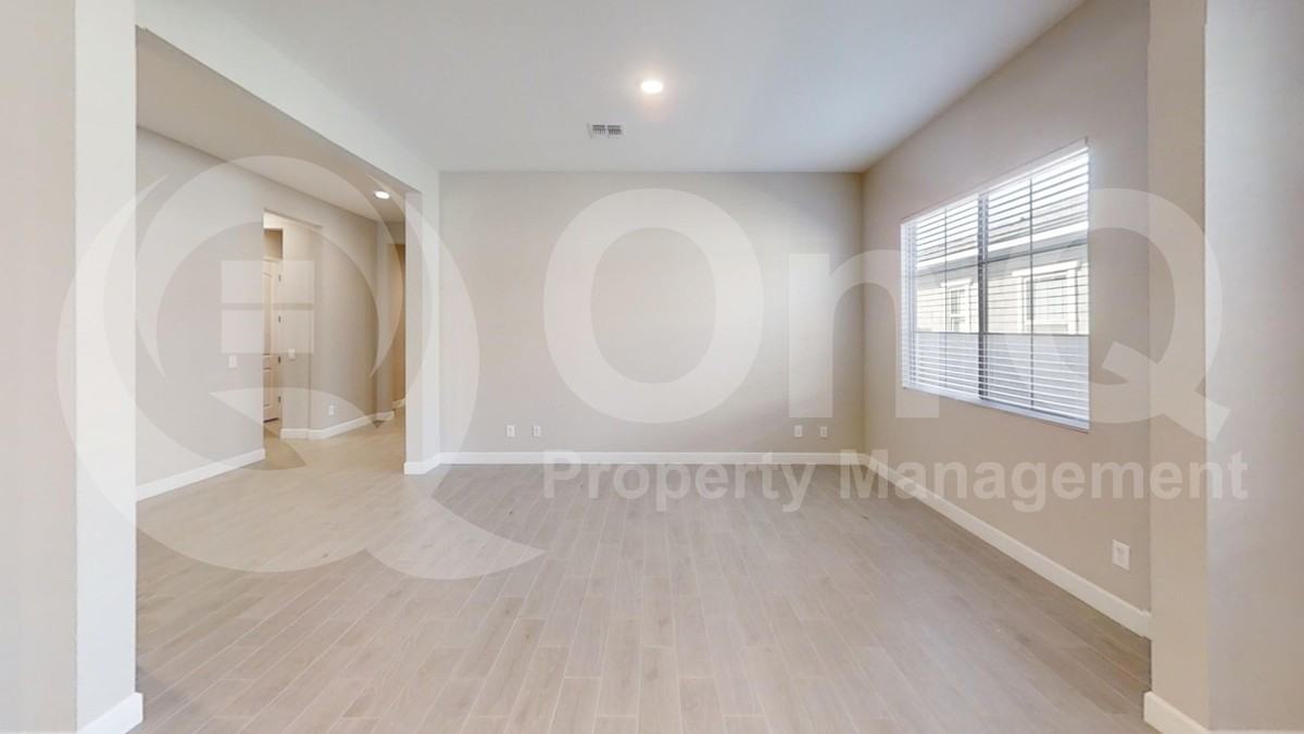 10810 W Marshall Ave - Photo 6 of 29