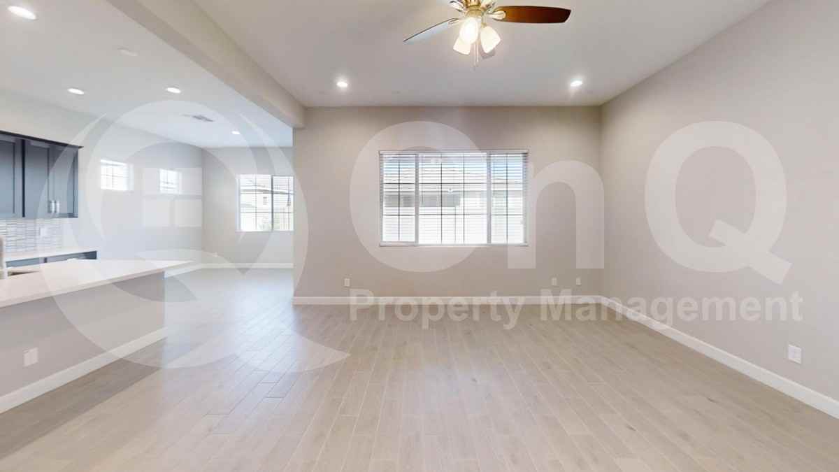 10810 W Marshall Ave - Photo 7 of 29