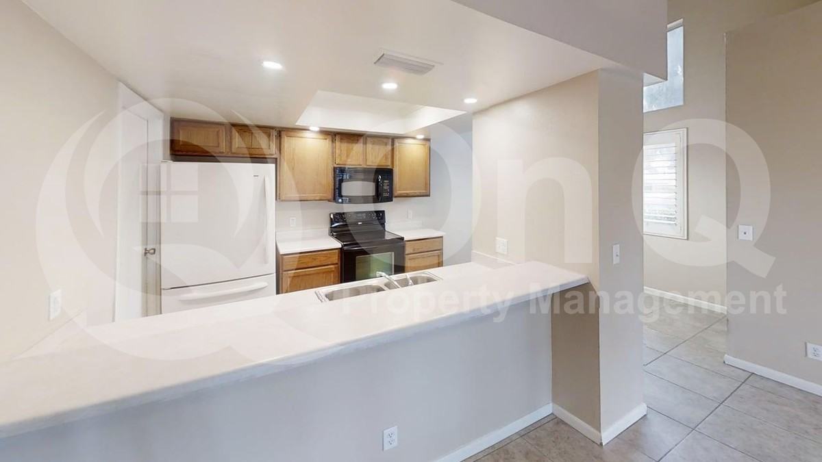 2019 W Lemon Tree Pl #1183 - Photo 3 of 22