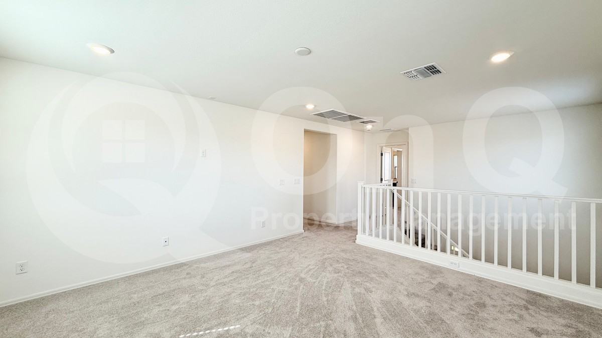 2556 W La Salle St - Photo 7 of 22