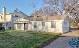 featured image of 4320 Live Oak Dr