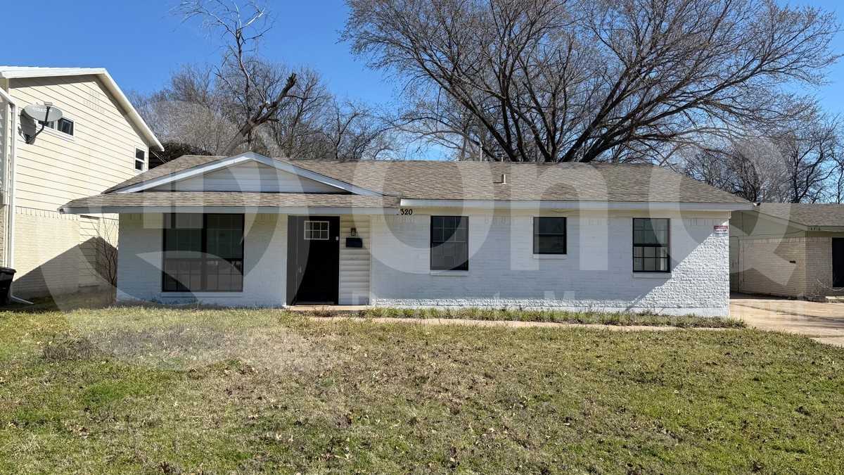 4320 Live Oak Dr - Photo 3 of 8