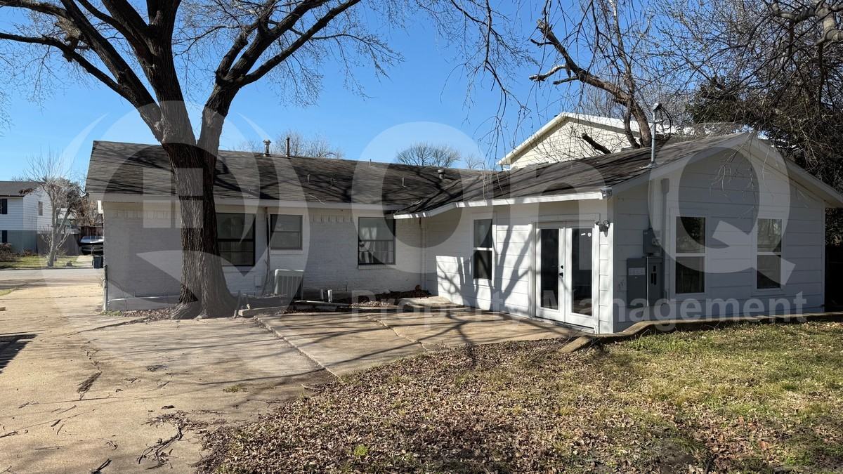4320 Live Oak Dr - Photo 6 of 8