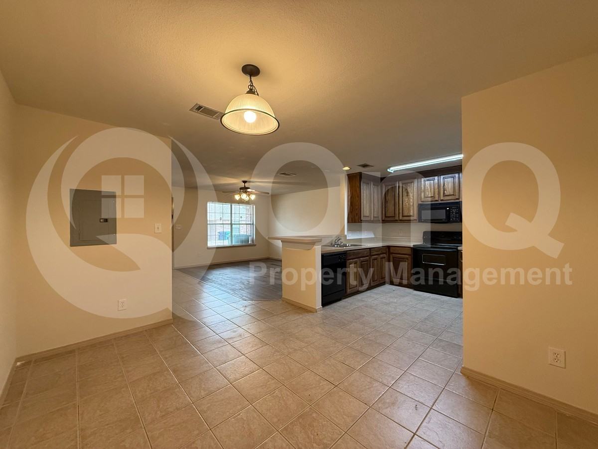 2331 N Elm St #2 - Photo 5 of 13