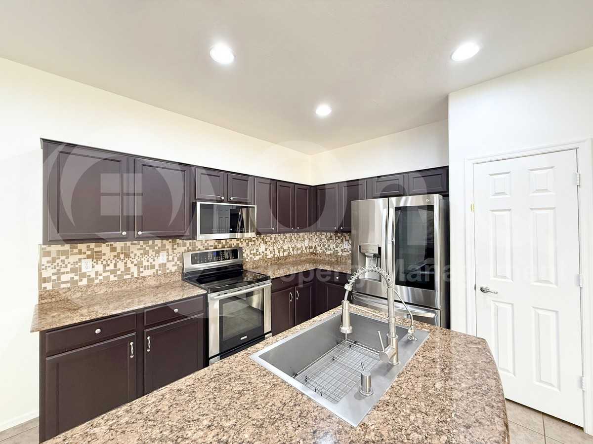 3345 E Hawk Pl - Photo 4 of 24