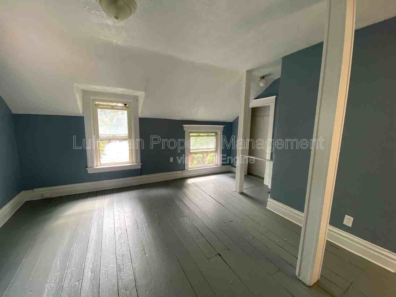 1020 W Kalamazoo Ave #3 - Photo 2 of 17