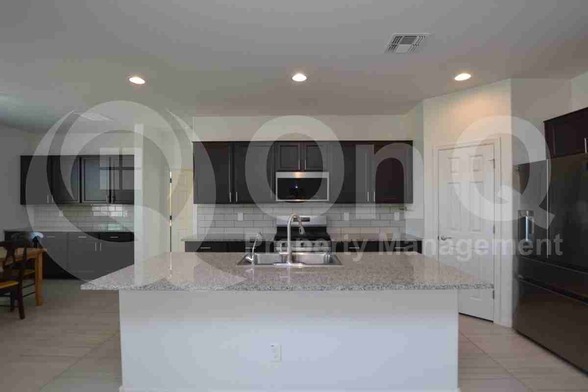 22663 E Estrella Rd - Photo 2 of 30