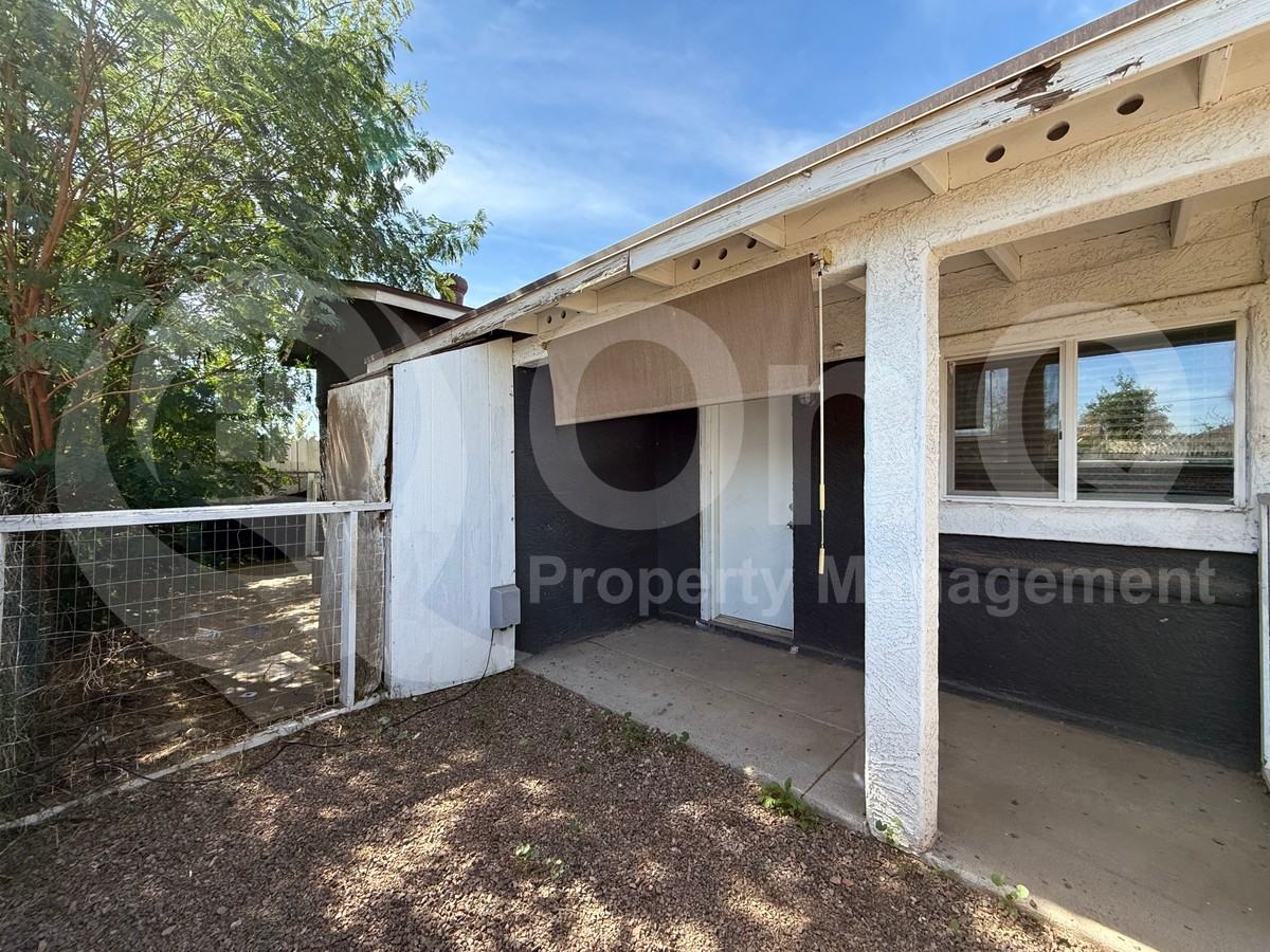 231 S 1st St #B - Photo 7 of 18