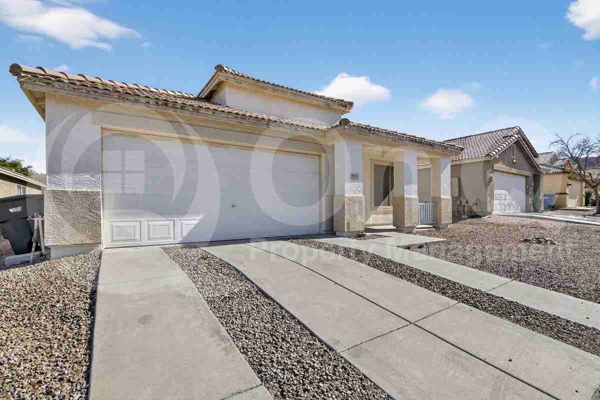 9221 S Leila Ln - Photo 2 of 42