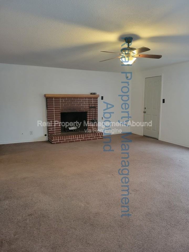 1415 S New Haven Ave - Photo 4 of 42