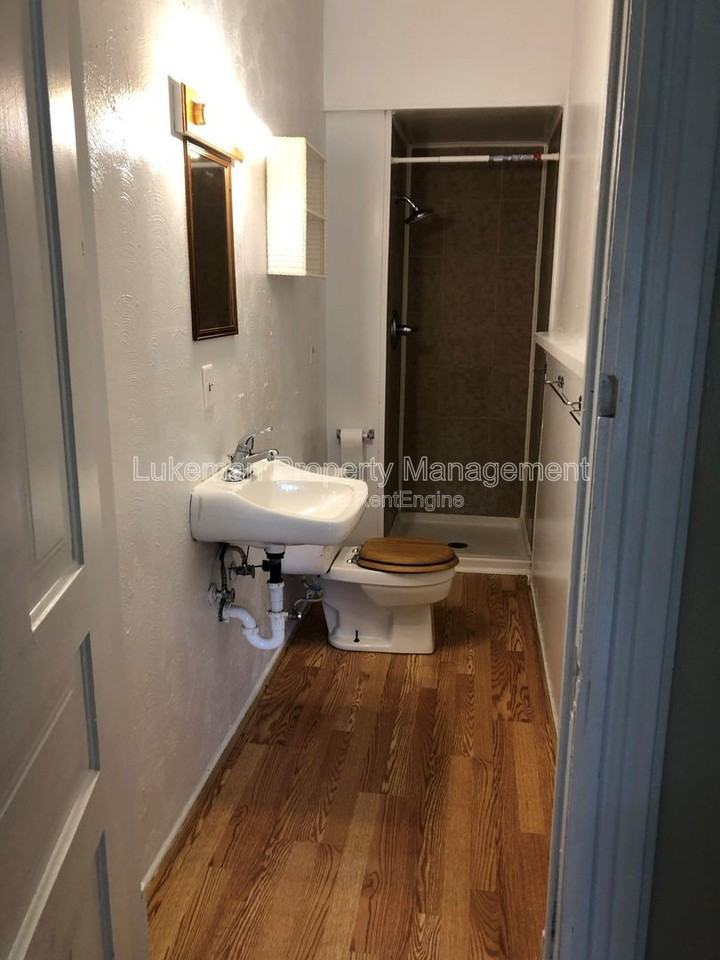 1020 W Kalamazoo Ave #2 - Photo 3 of 6