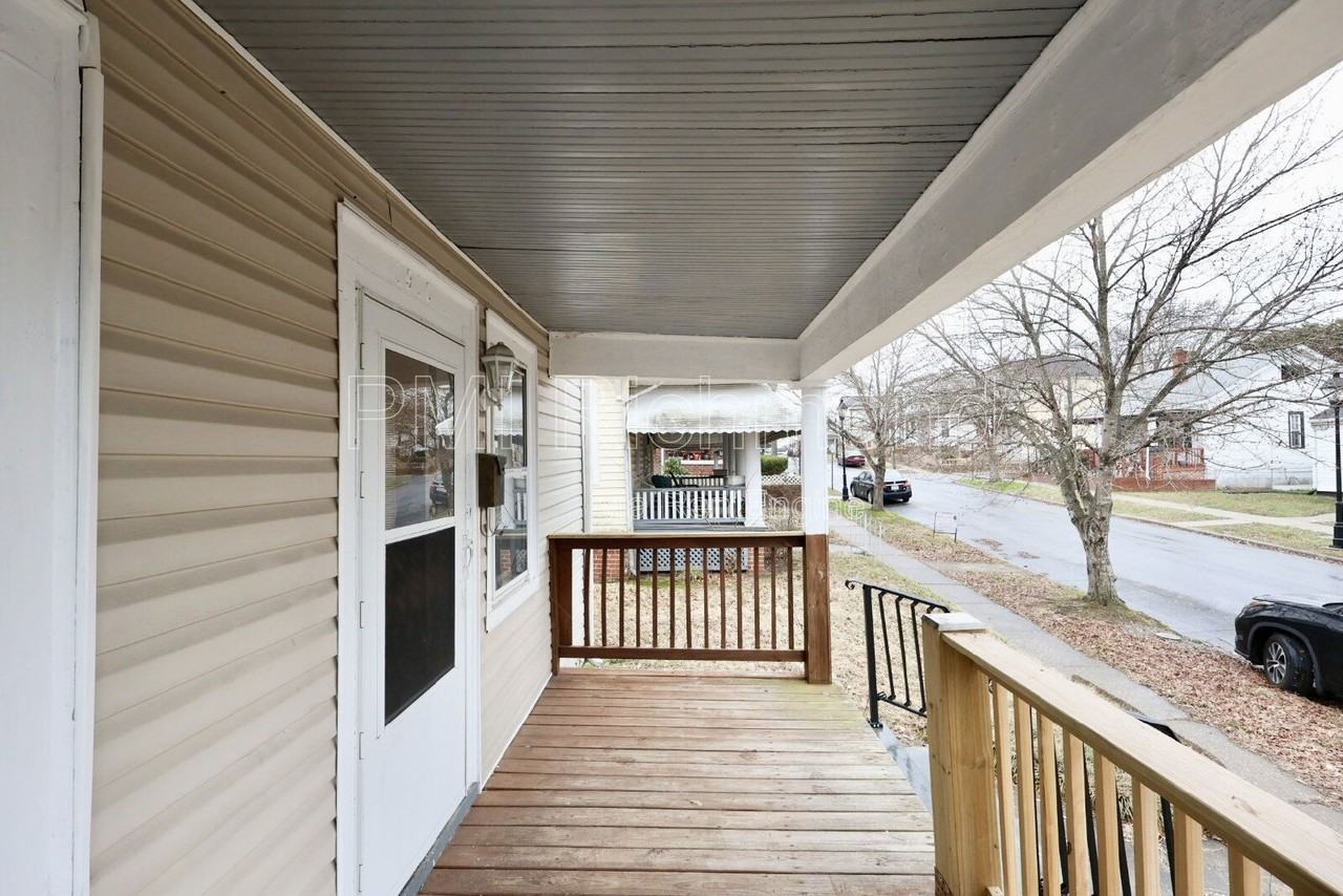 1910 Chicago Ave - Photo 2 of 18