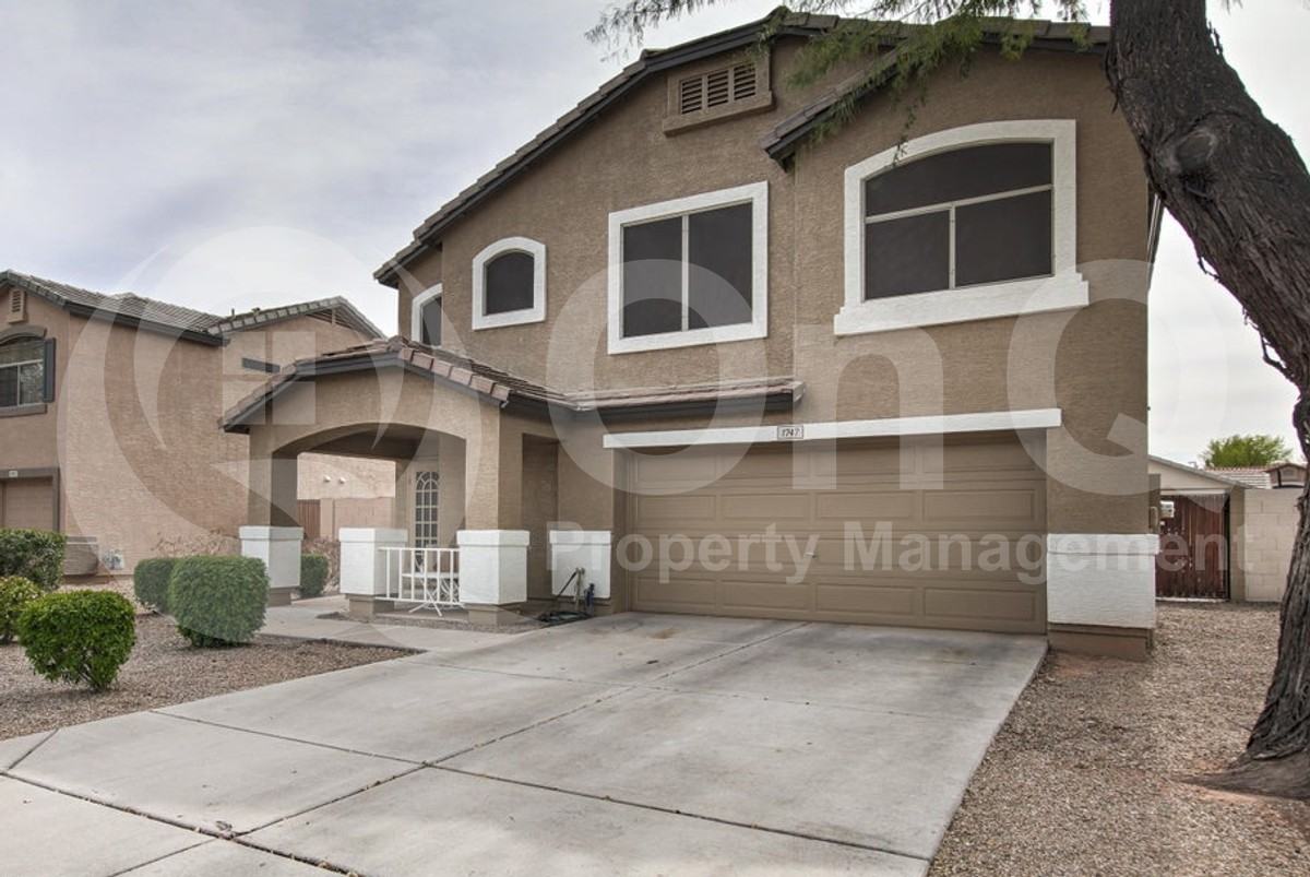 1747 E Los Alamos St - Photo 2 of 20