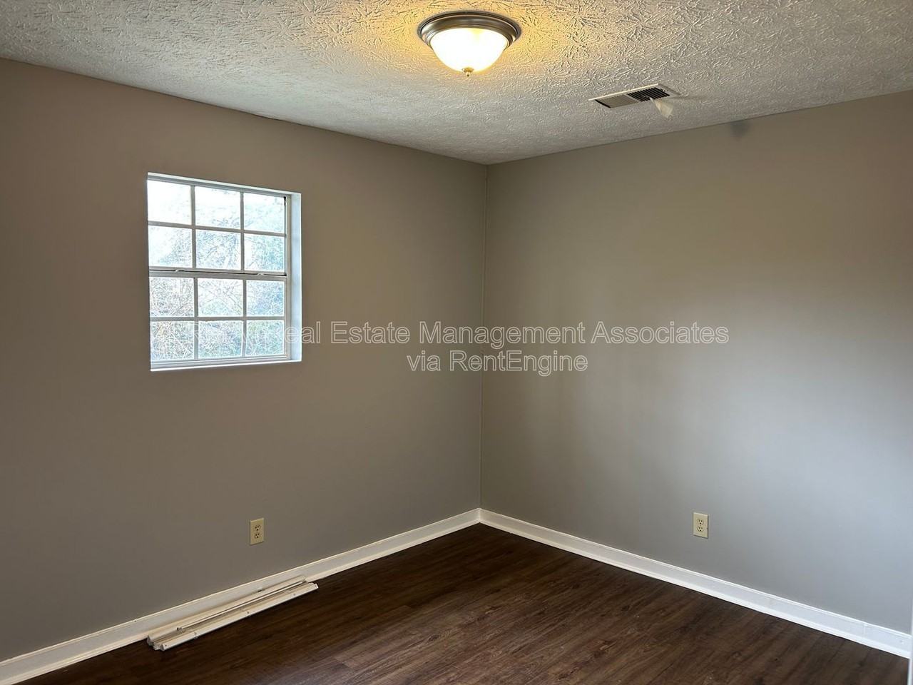 413 N Hill St #C - Photo 3 of 6