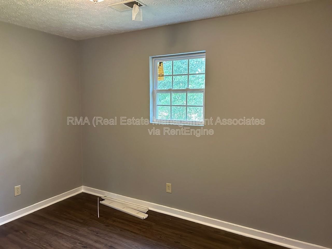 413 N Hill St #C - Photo 4 of 6