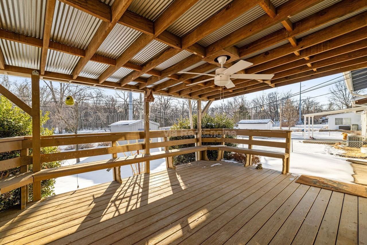 12006 Glenpark Dr - Photo 5 of 39