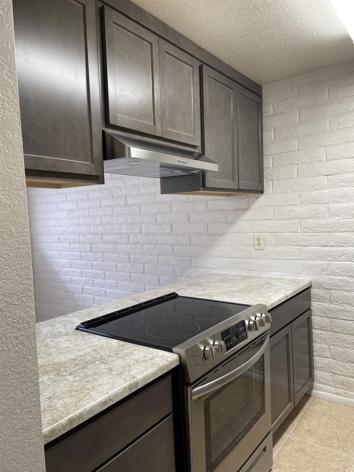 3416 E Monte Vista Dr - Photo 4 of 10