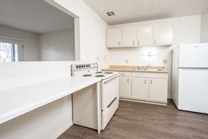 featured image of 1431 Cambridge Pl #4
