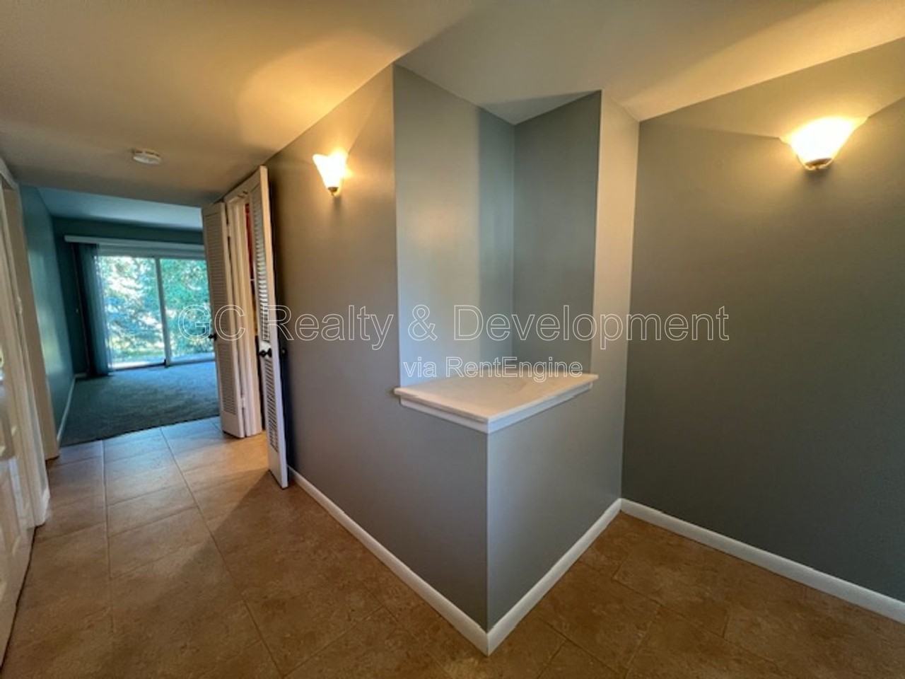 1536 Young Cir - Photo 2 of 21